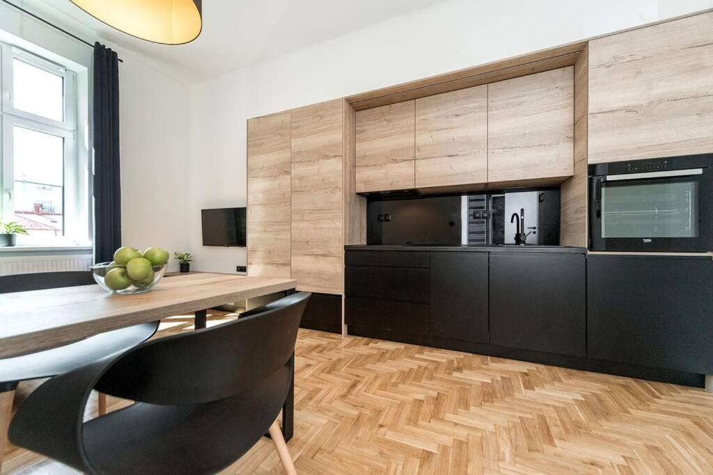 Apartament Matejki E Bielsko-Biala Exterior foto